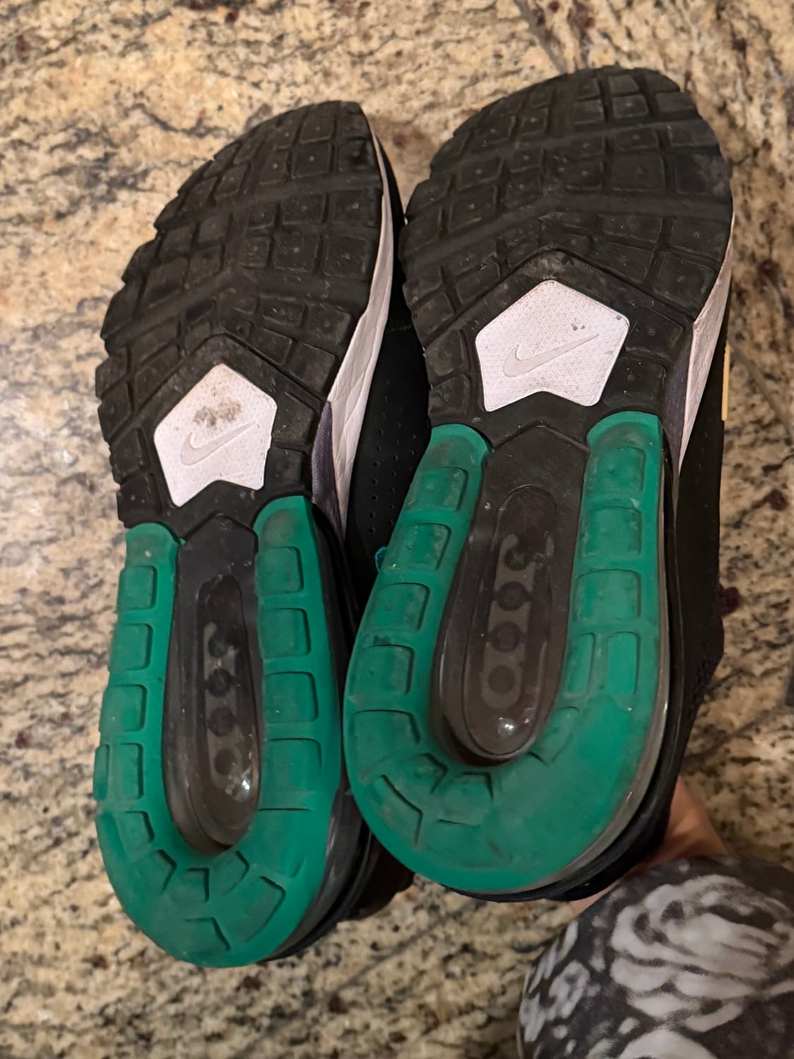 [270]나이키 에어맥스 펄스 상품이미지2