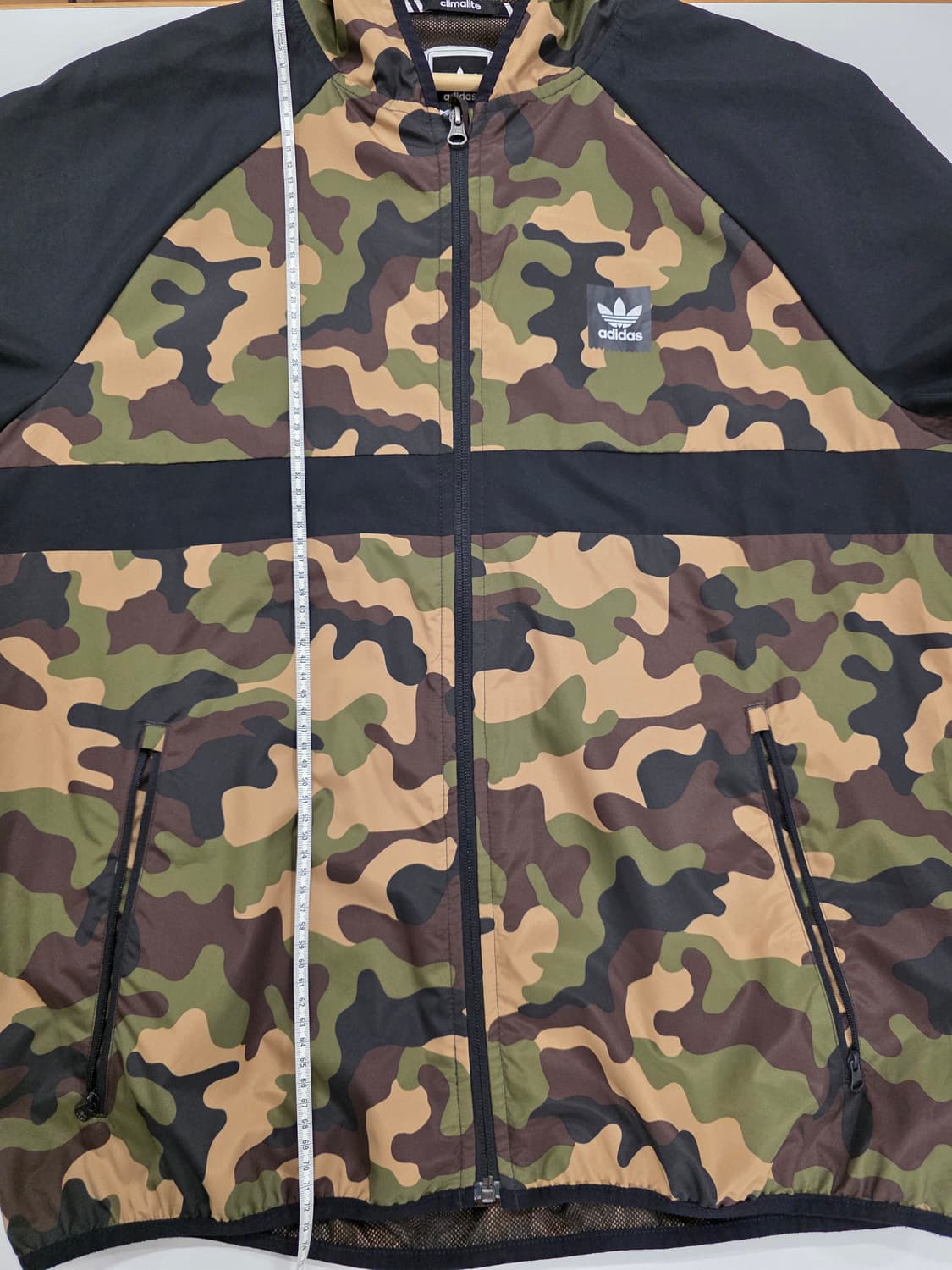아디다스 카모 자켓 팝니다. 상품이미지5