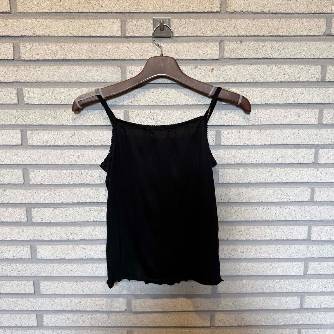 JPN VINTAGE 나시 셔링 플라워 자수 디테일 블랙 23,000원 상품이미지2