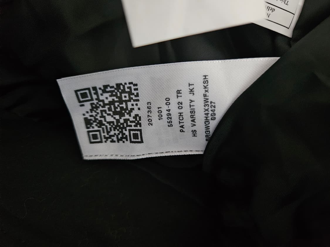 [새제품] 트루 릴리젼 블랙 바시티 자켓 상품이미지4