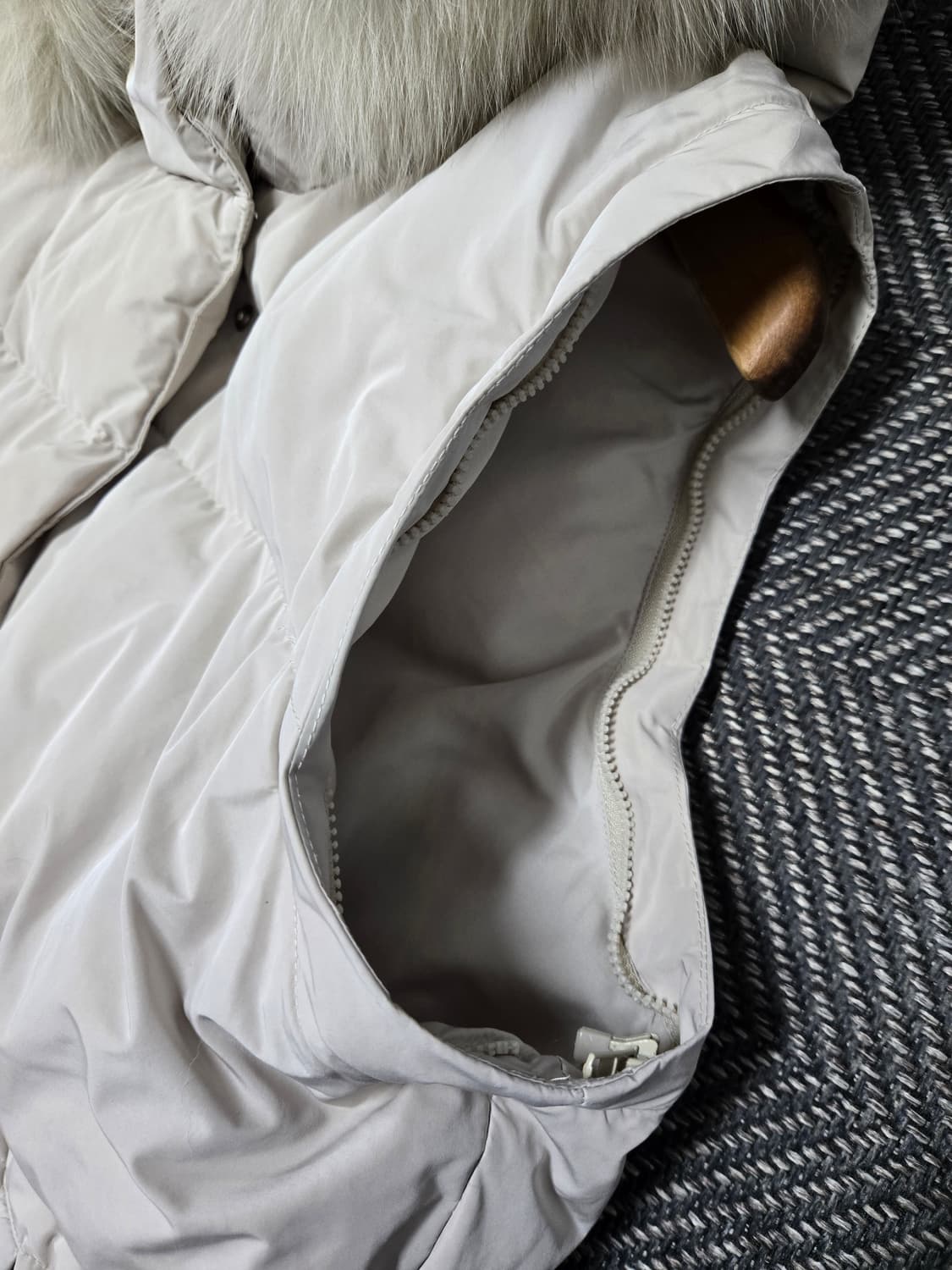 썸제이 SSUMJ 폭스 롱덕다운패딩 다운패딩 롱베스트 상품이미지5