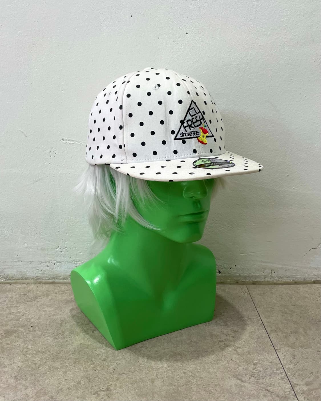 Apple black dot white cap 상품이미지1