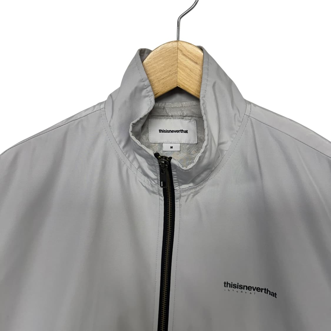 디스이즈네버댓 로고 바람막이 자켓 상품이미지3