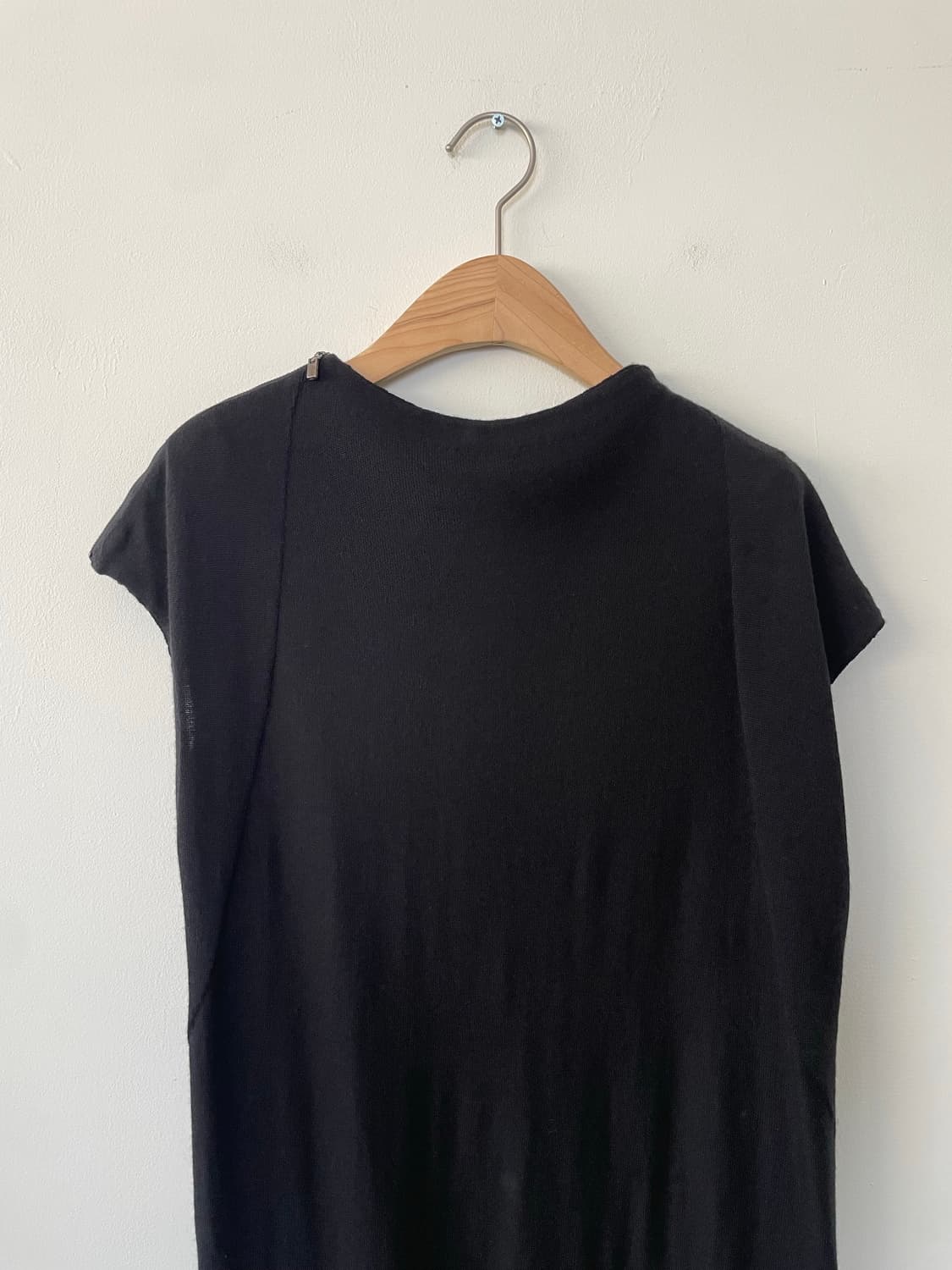 maje uneven shoulder knit dress 상품이미지2