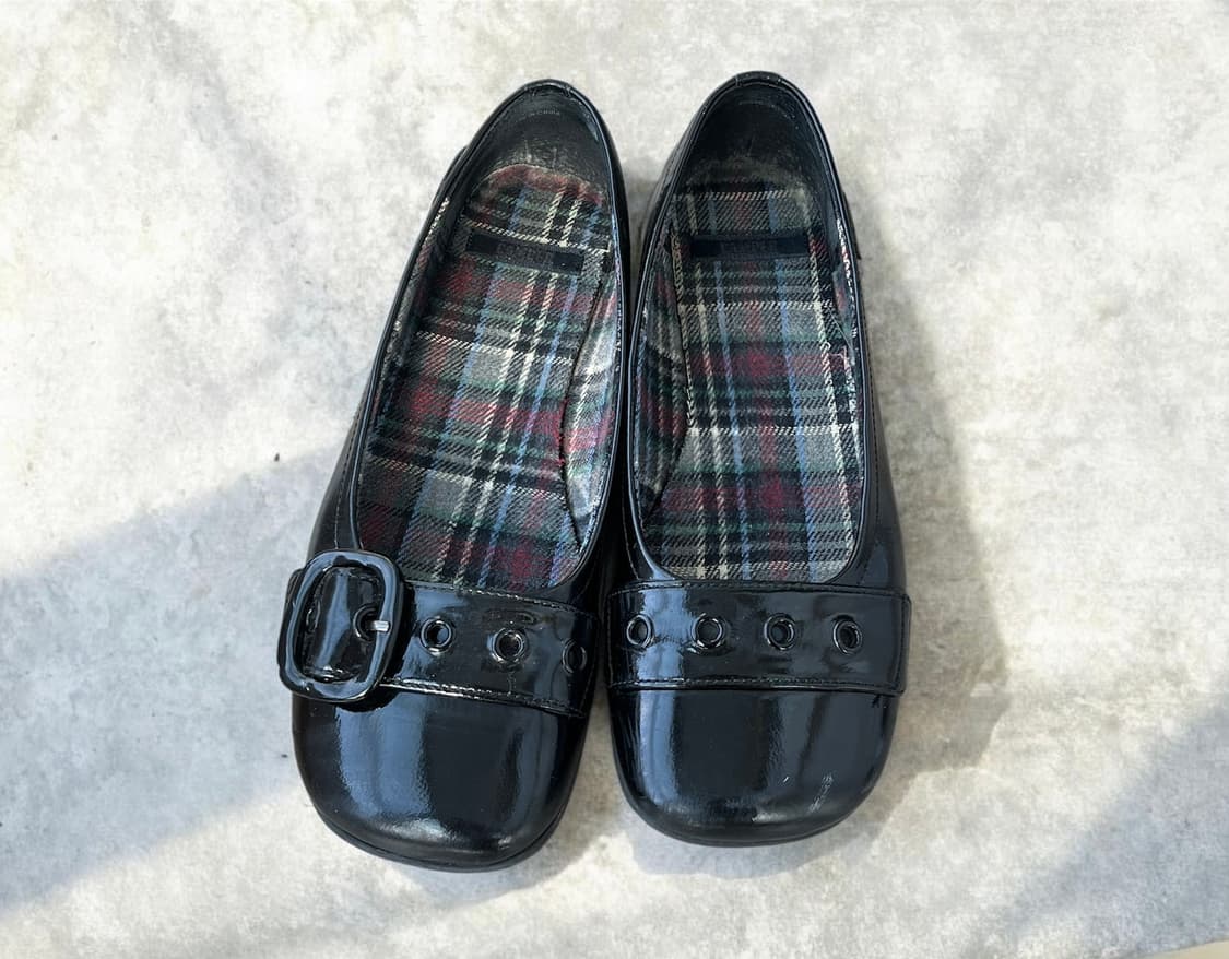 빈티지 캠퍼 벨트장식 에나멜 플랫슈즈 상품이미지2