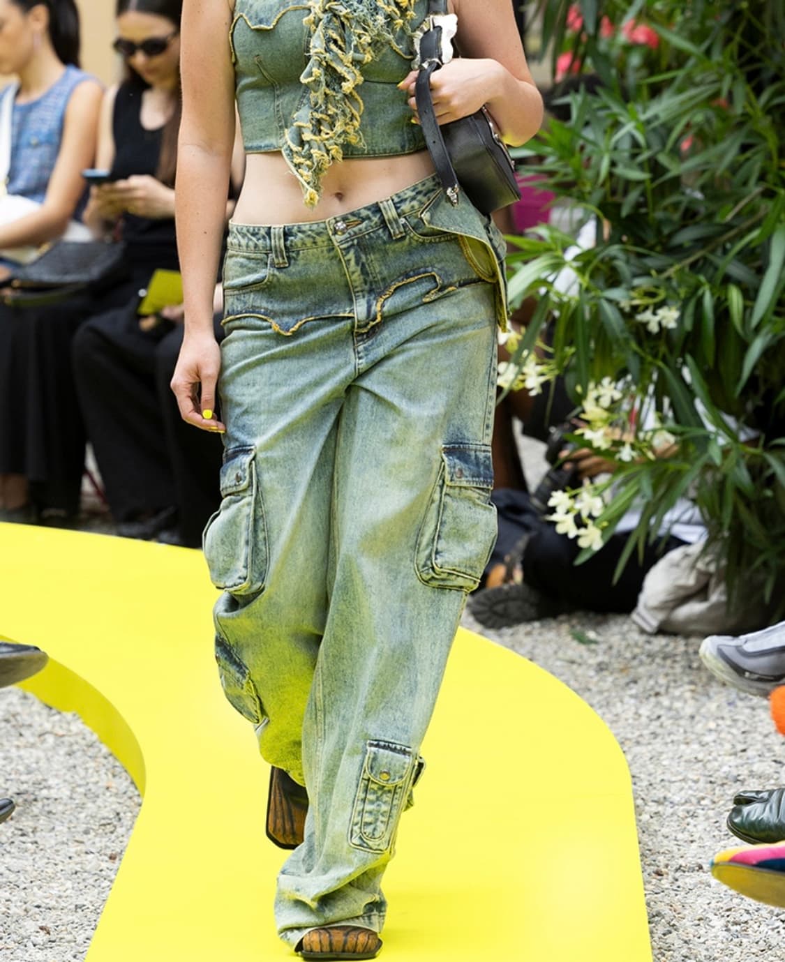 앤더슨벨 시미즈 데님 카고 진 COATED YELLOW 상품이미지2