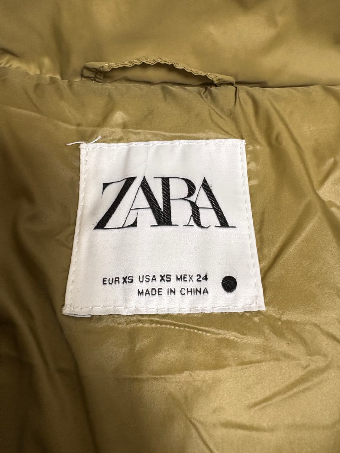 자라 퀄팅 카키 숏패딩 상품이미지3