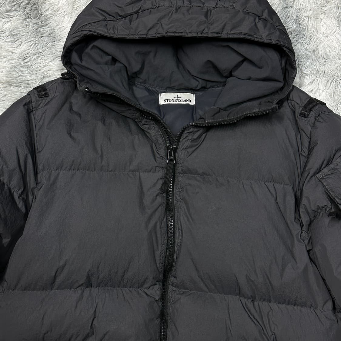 스톤아일랜드 22fw 크링클랩스 패딩 L 상품이미지2