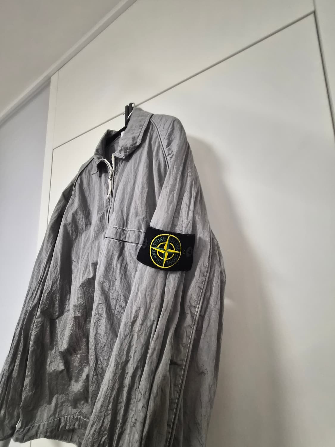 22ss xxl 스톤아일랜드 나일론 메탈 오버셔츠 아이스 상품이미지4
