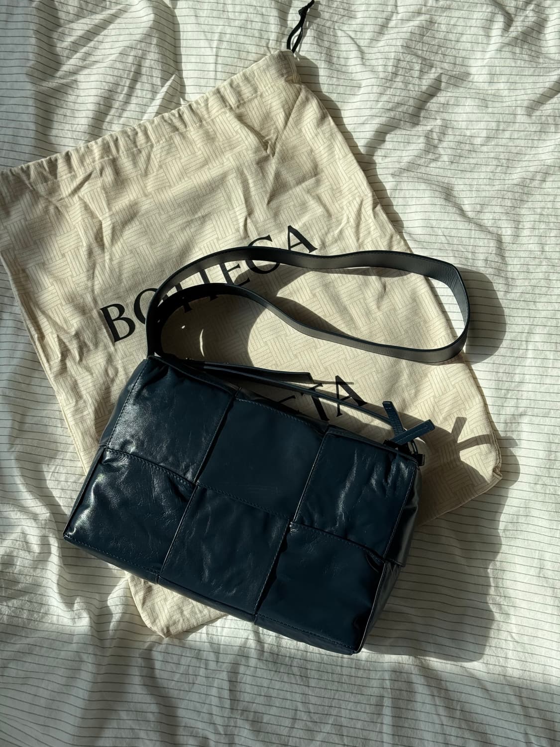 보테가베네타 아르코 카메라백 미디엄 상품이미지1