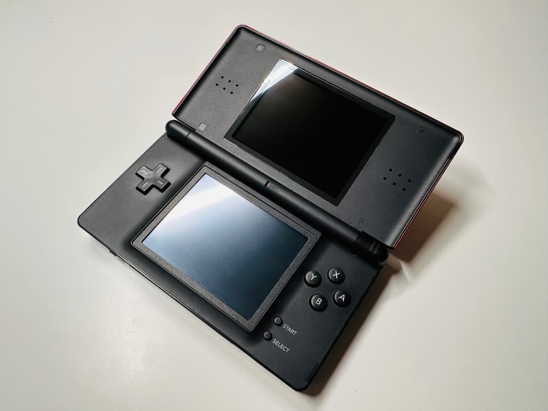 닌텐도 DS Lite DSL 크림슨블랙 일판 판매 (GBA, 게임보이) 상품이미지5