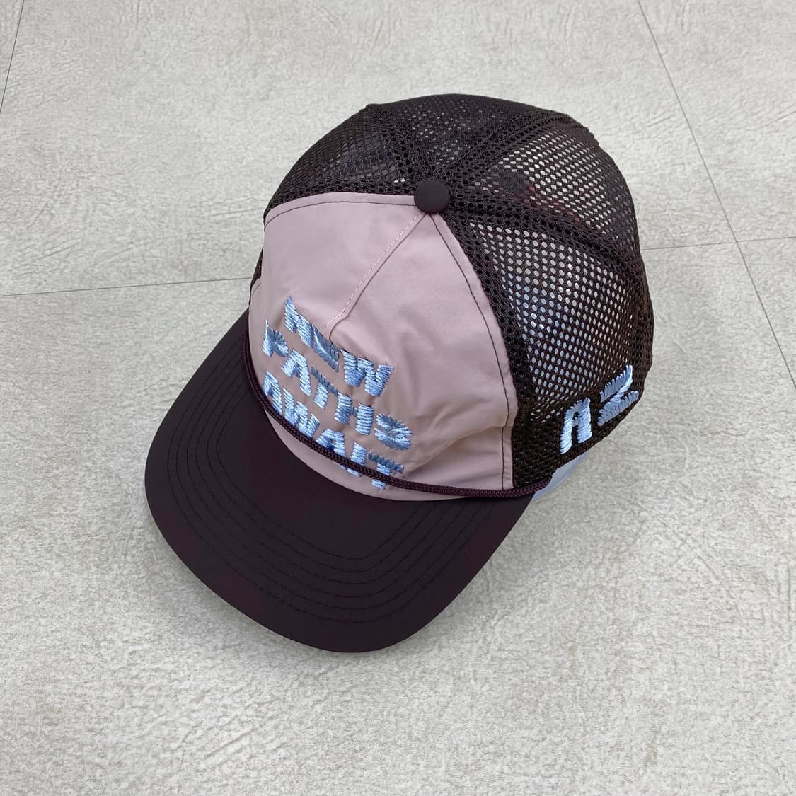  알렉스 조노 x 우즈 뉴 패스 어웨이트 트러커 햇  ﻿ 상품이미지1