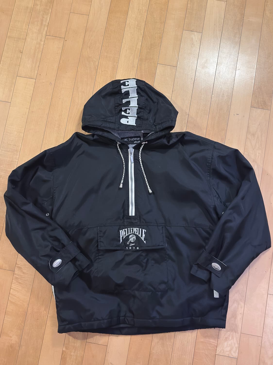 Pelle pelle 펠레펠레 풀오버 자켓. 상품이미지1