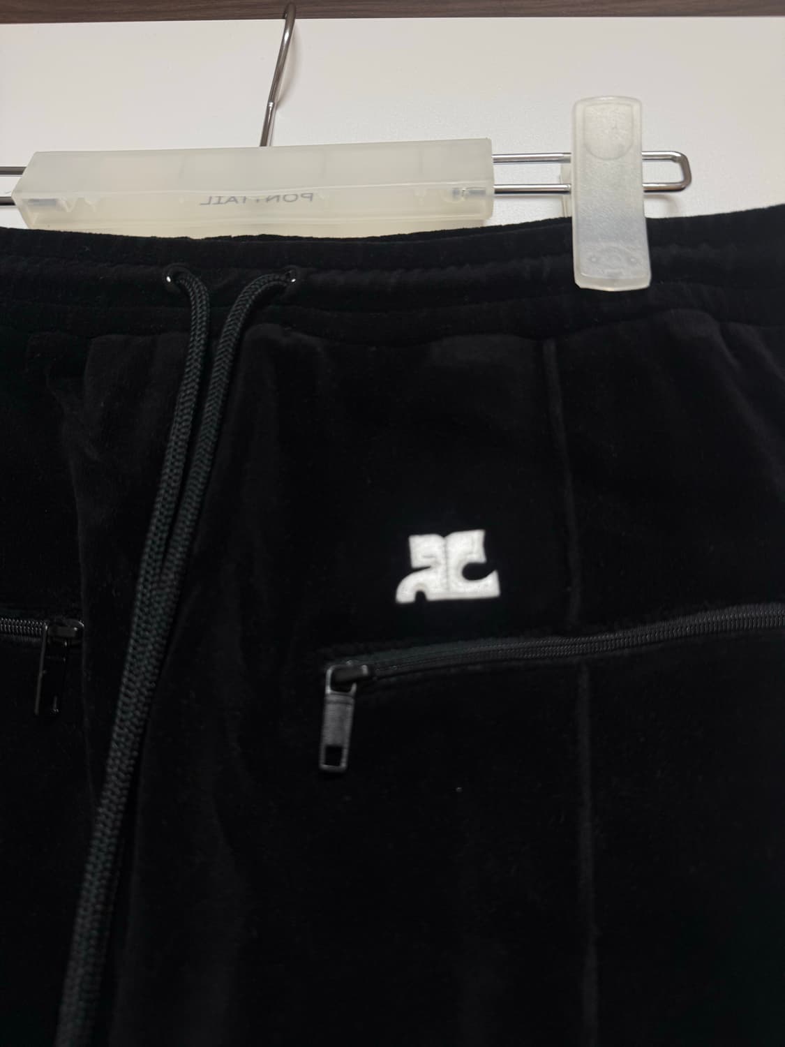 꾸레쥬 벨벳 트레이닝 팬츠 (3) 상품이미지3