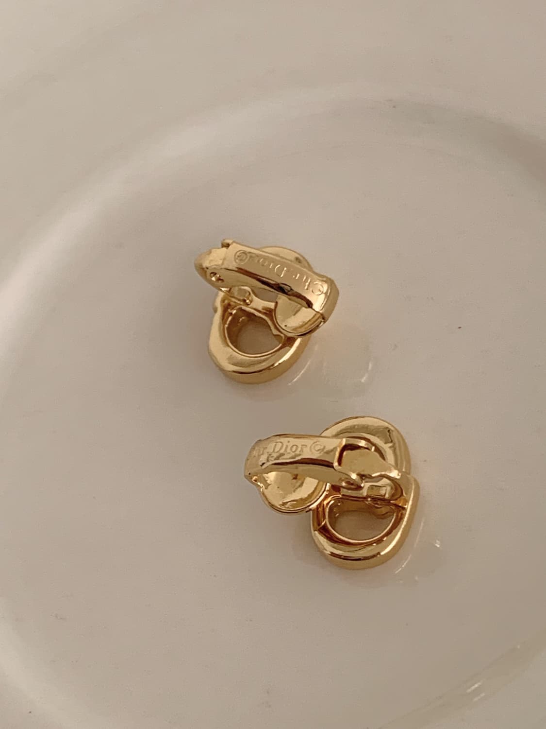 [ 디올 ] 빈티지 디올 골드 로고 클립 귀걸이 상품이미지6