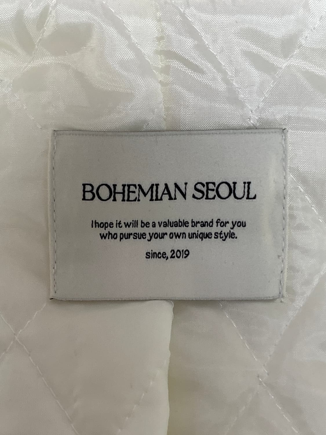 보헤미안서울 퍼 자켓 화이트 상품이미지5