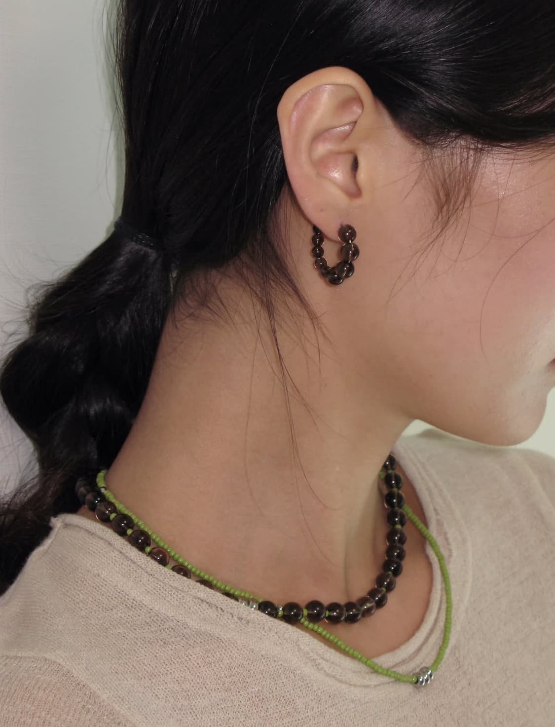 Dark Stone Hoop Earrings 상품이미지2
