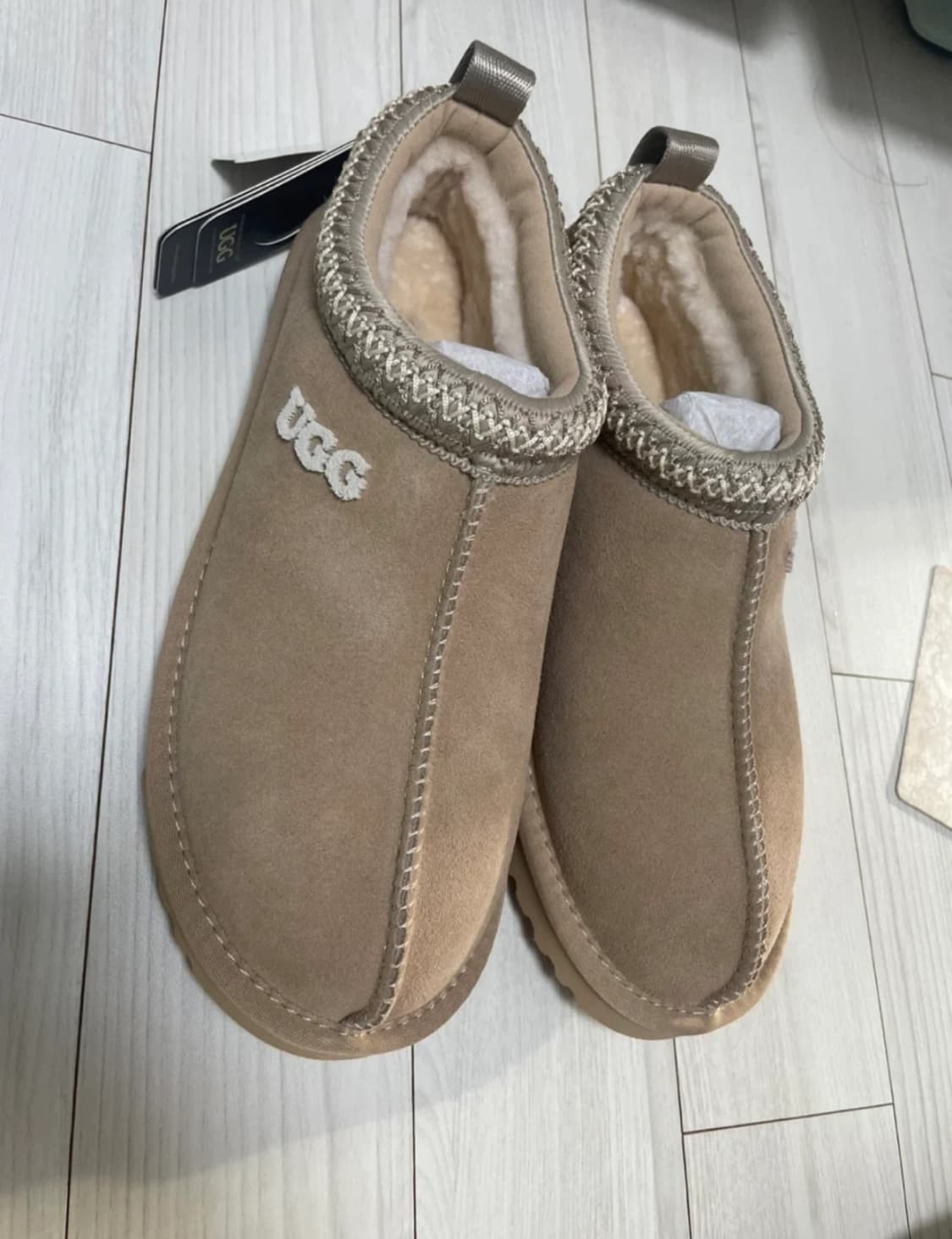 UGG 어그 시드니 엠보 로고 슬리퍼 260 새상품 상품이미지1