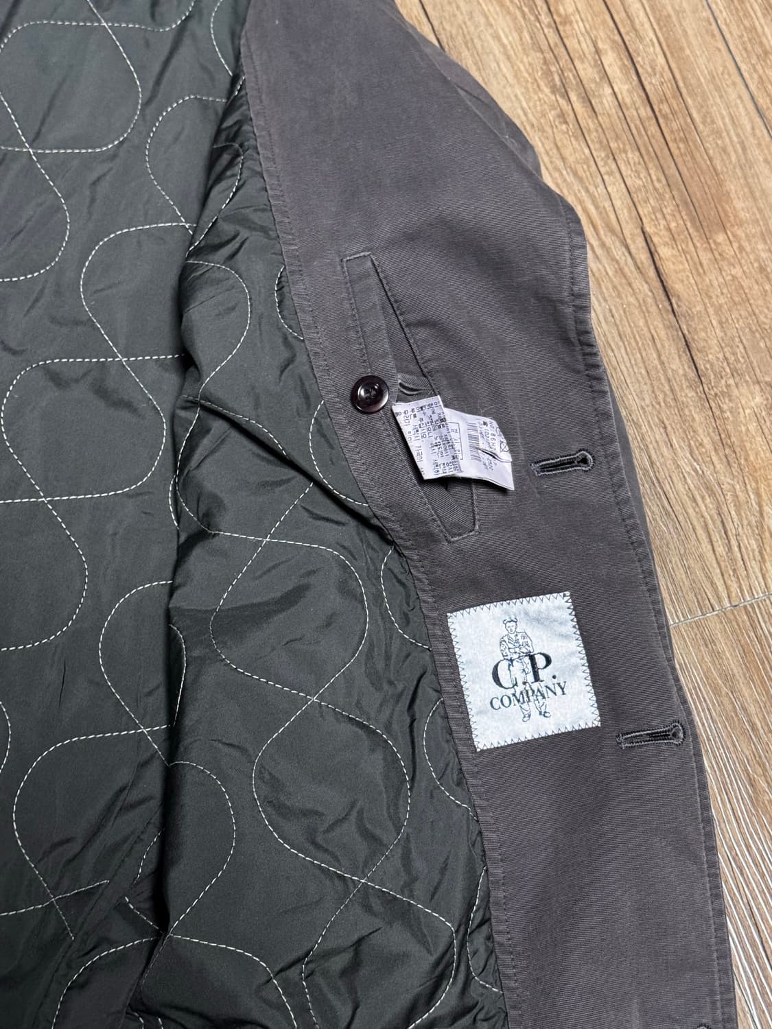 [L] CP 컴퍼니 퀼팅 워크 자켓 상품이미지5