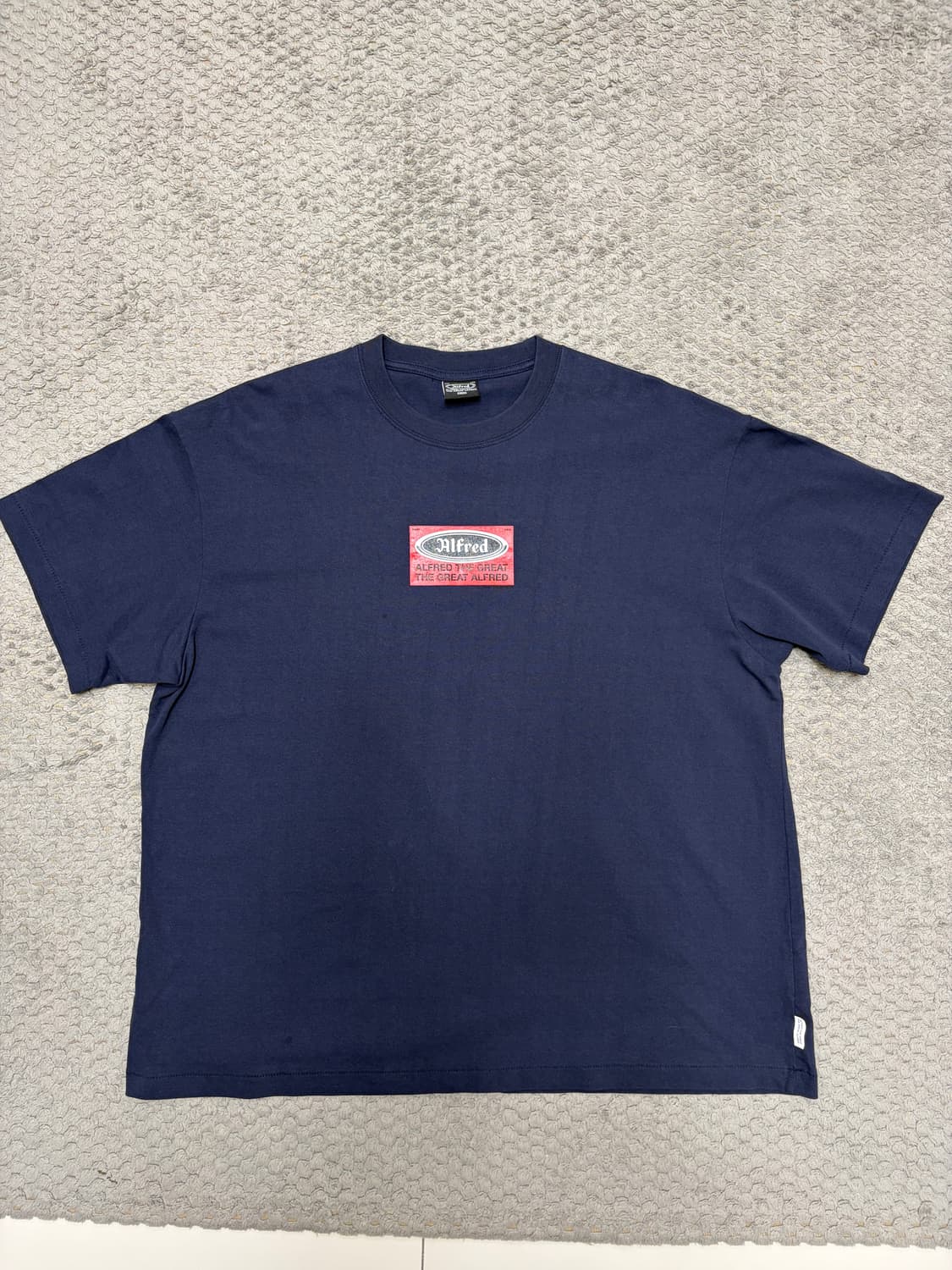 헤리티지플로스 Alfred FRED STICKER T-SHIRT 상품이미지4