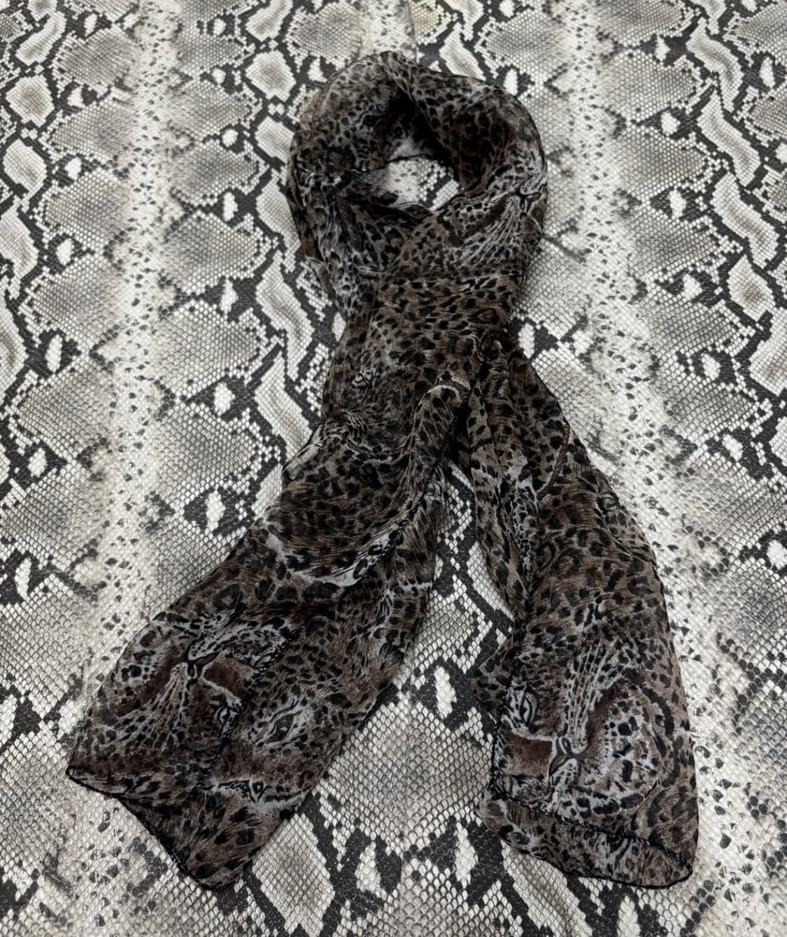 "Vintage" Leopard Scarf 상품이미지1