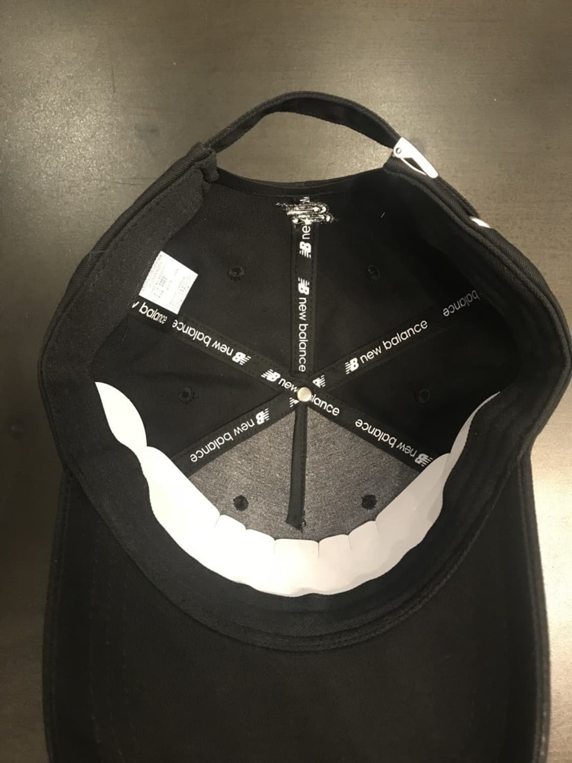 뉴발란스x노리타케 한정판 미사용 볼캡 블랙 & 베이지 상품이미지5