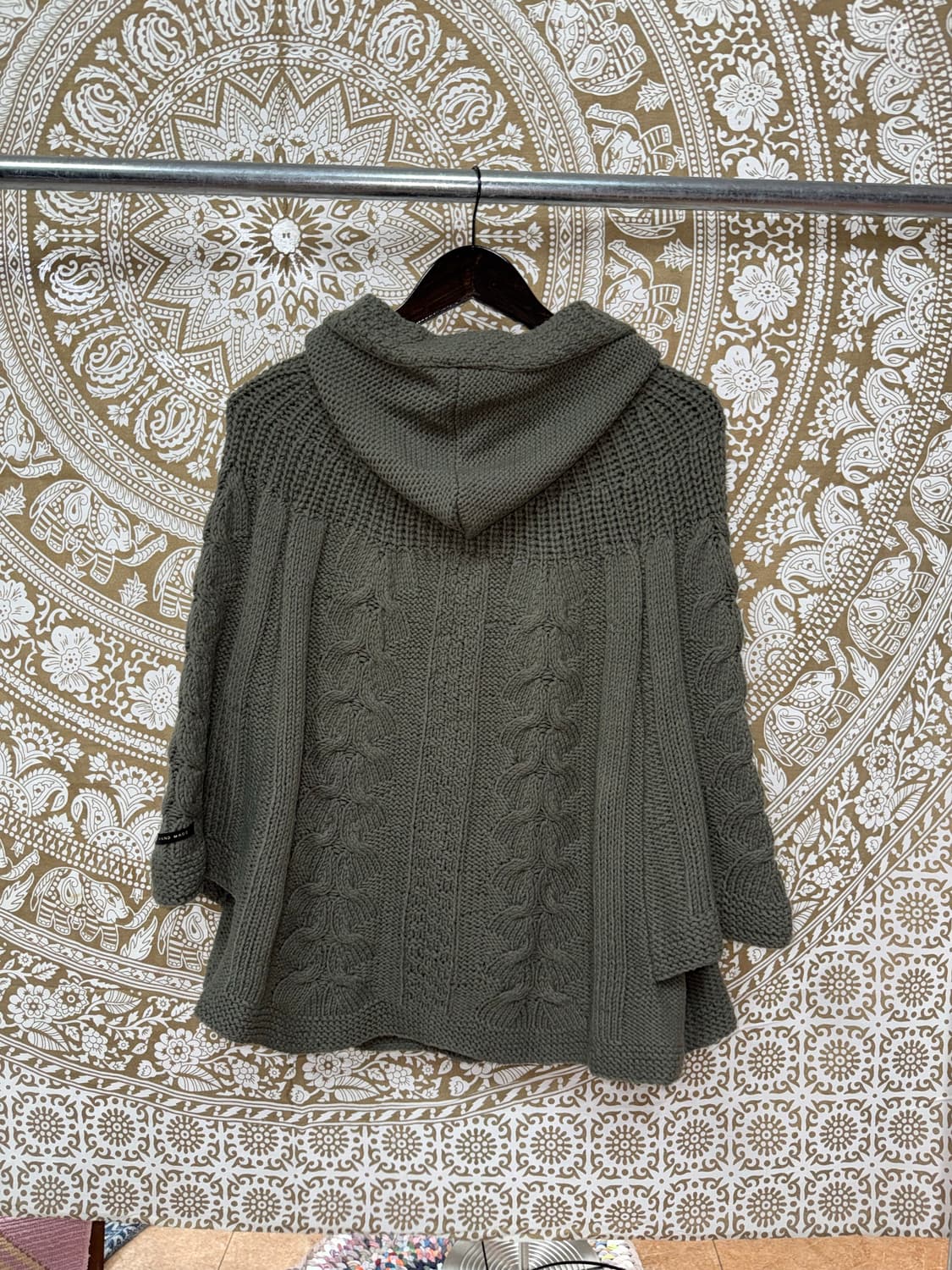 베이직하우스 여성 케이블 니트 판쵸  상품이미지7