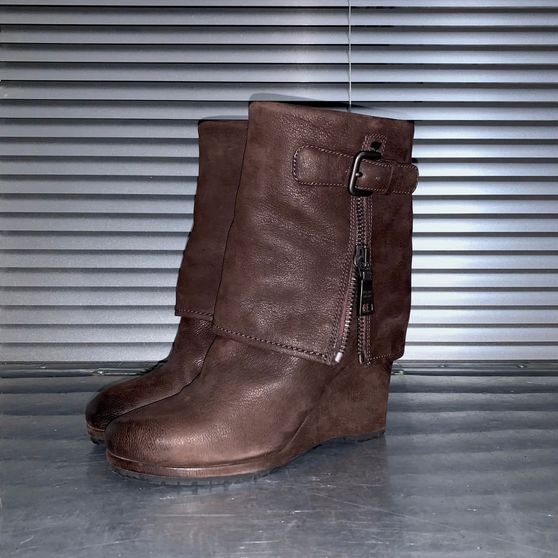 00s 프라다 디스트레스트 지퍼 커프 웨지 부츠 상품이미지3