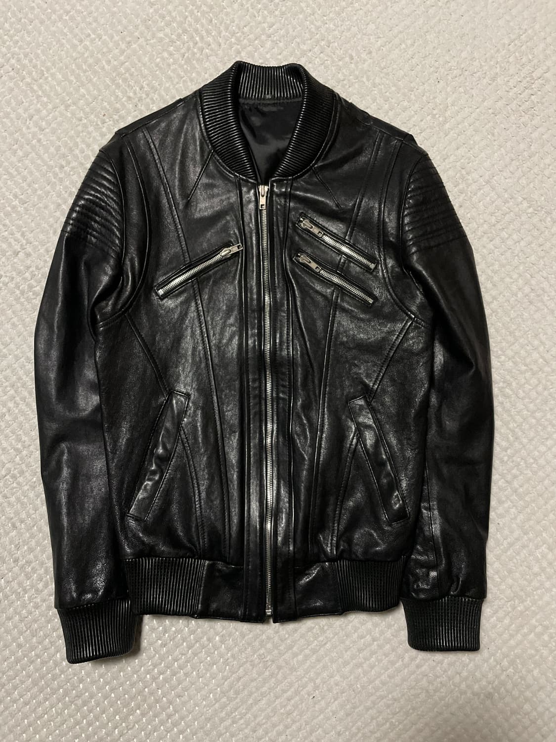 웨스턴 무드 이테리 램스킨 양가죽 절개 레더 자켓 상품이미지1