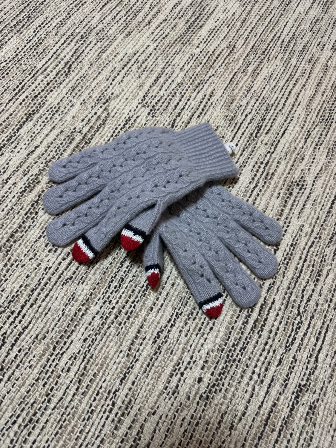 톰브라운 터치블 니트글러브 상품이미지3