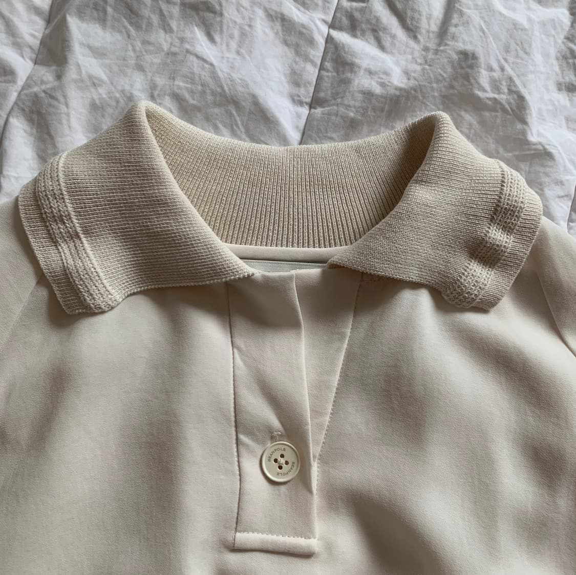 빈폴 BEANPOLE 니트 배색 오픈 카라 블라우스 상품이미지3