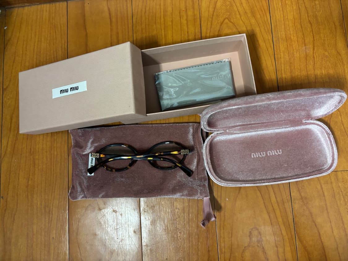 미우미우 리가드 안경테 (변색렌즈) 상품이미지3