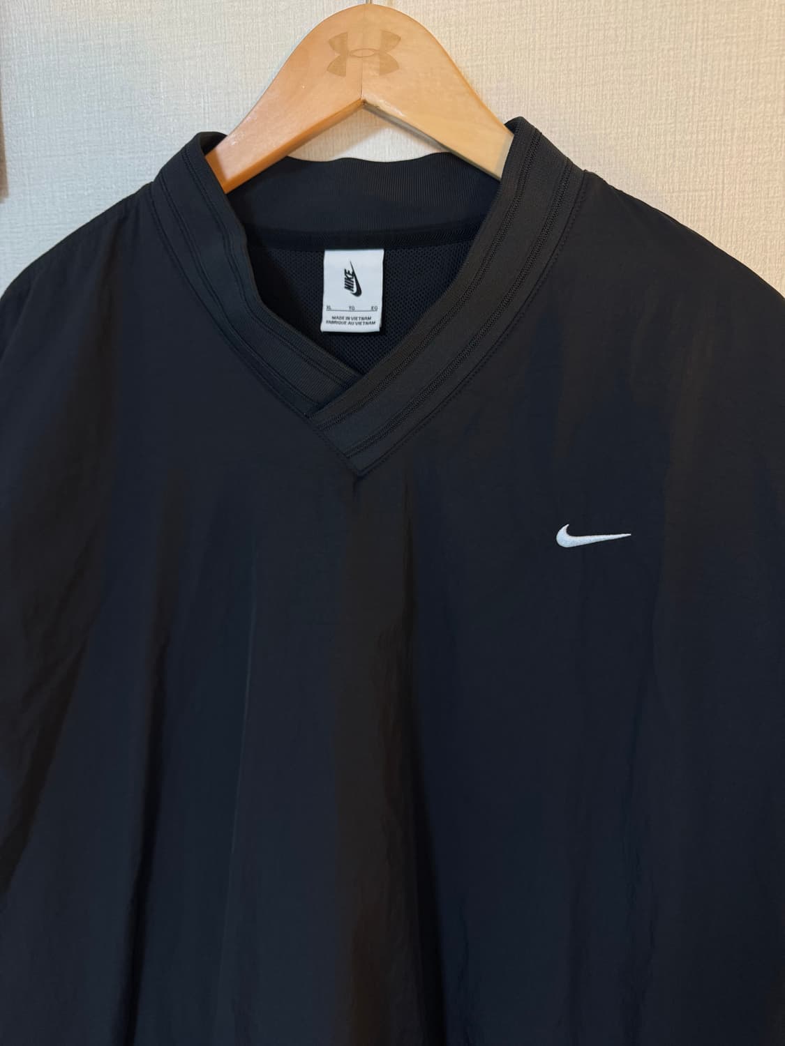 [XL]나이키 솔로 스우시 우븐 웜업 윈드셔츠 블랙 상품이미지3