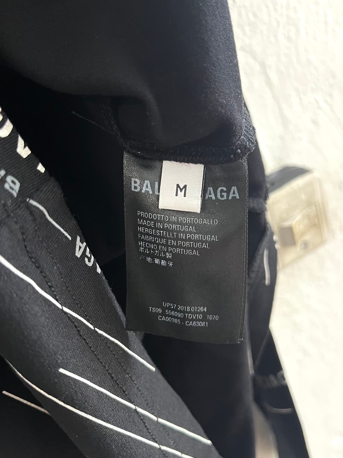 발렌시아가 2019SS 멀티로고 실루엣 롱슬리브 상품이미지4