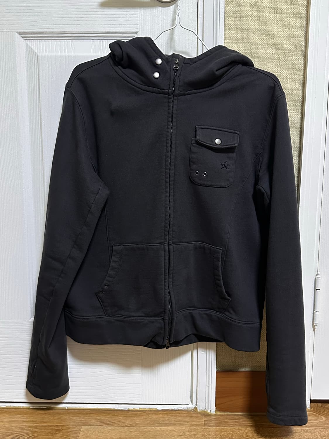 더콜디스트모먼트 후드집업 차콜 M 판매 상품이미지4