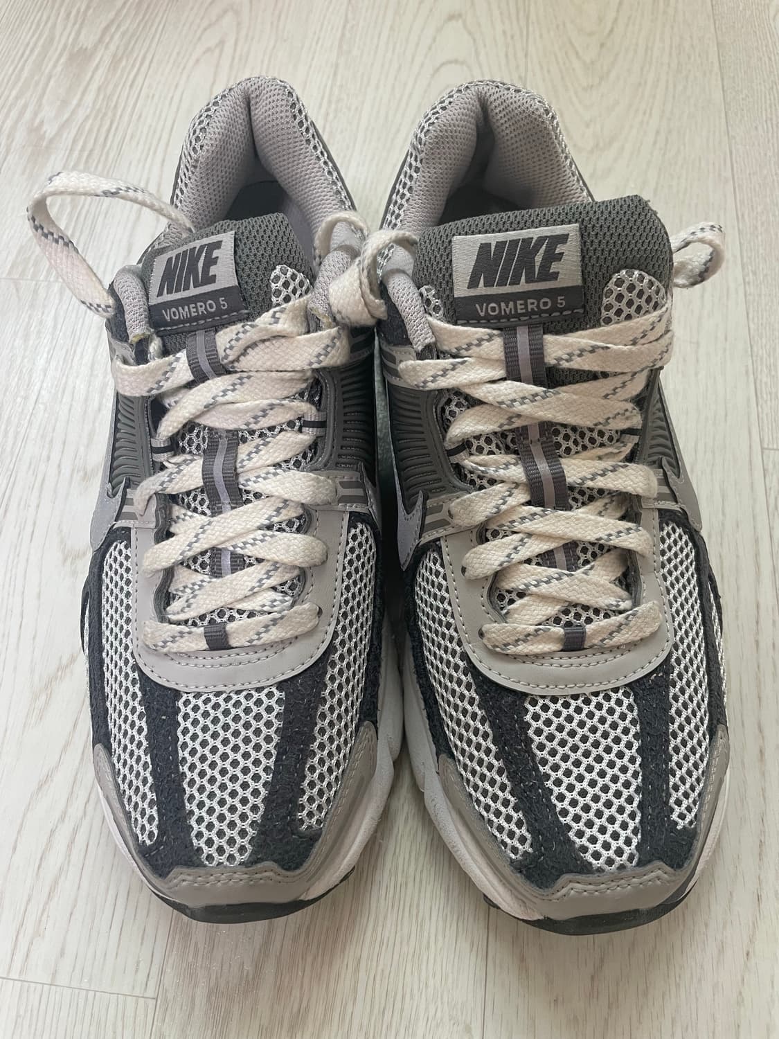 나이키 줌 보메로5 아이언오어 255 상품이미지2