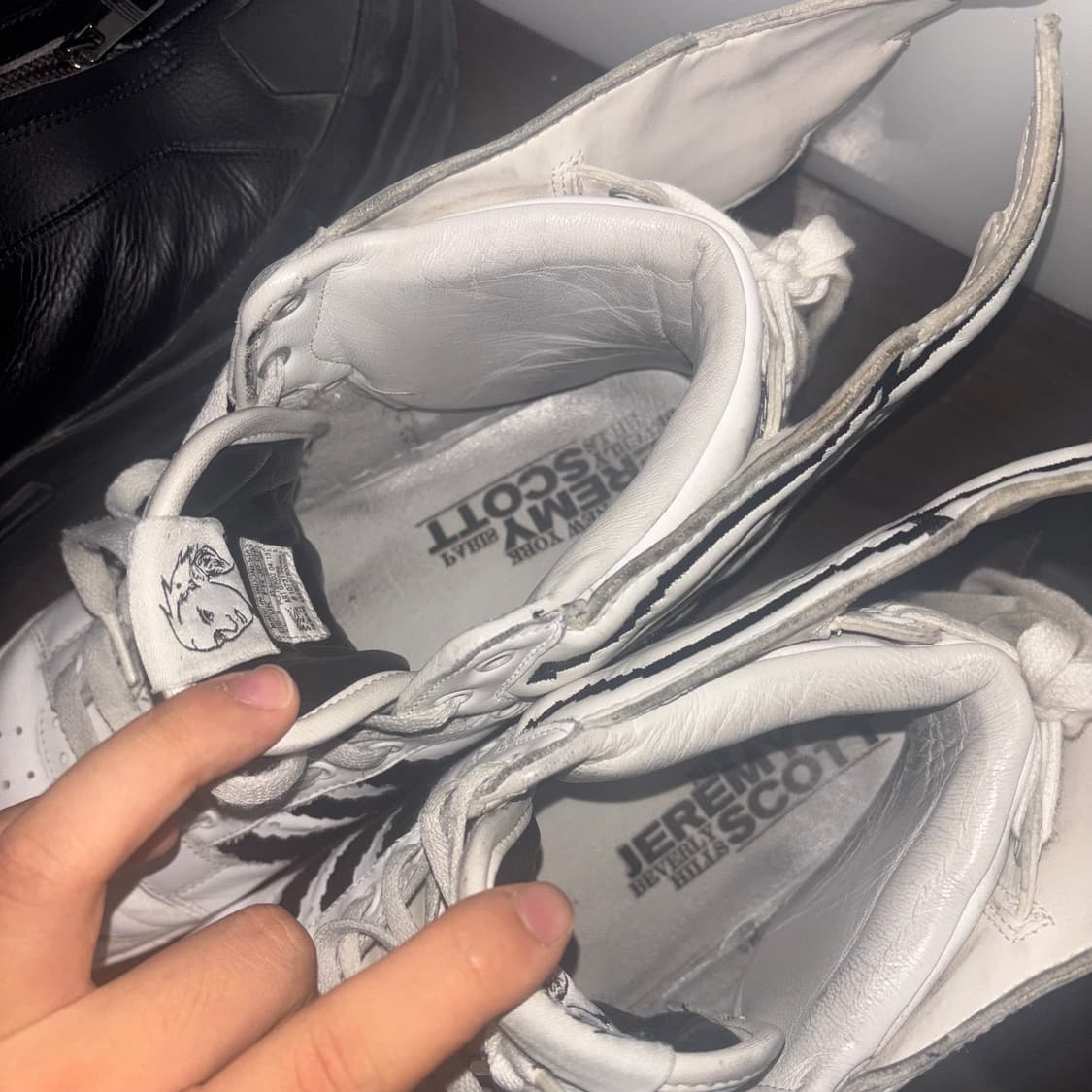 [ADIDAS X JEREMY SCOTT] 화이트 픽셀 윙 하이 275 상품이미지4