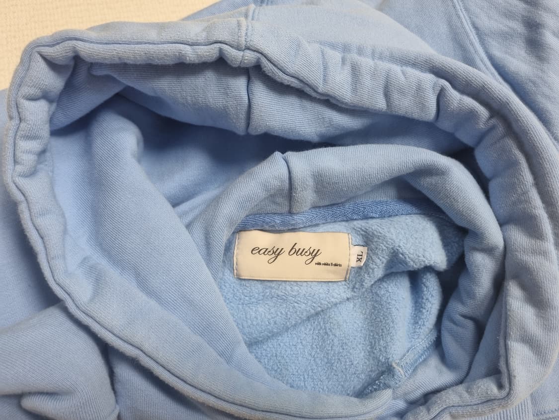 이지비지 레터링 프린팅 하늘색 후드티 xl사이즈 상품이미지2