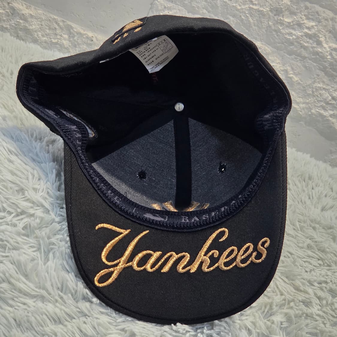 p3-1:MLB 뉴욕 양키스 블랙 골드 볼캡(54-55) 상품이미지6