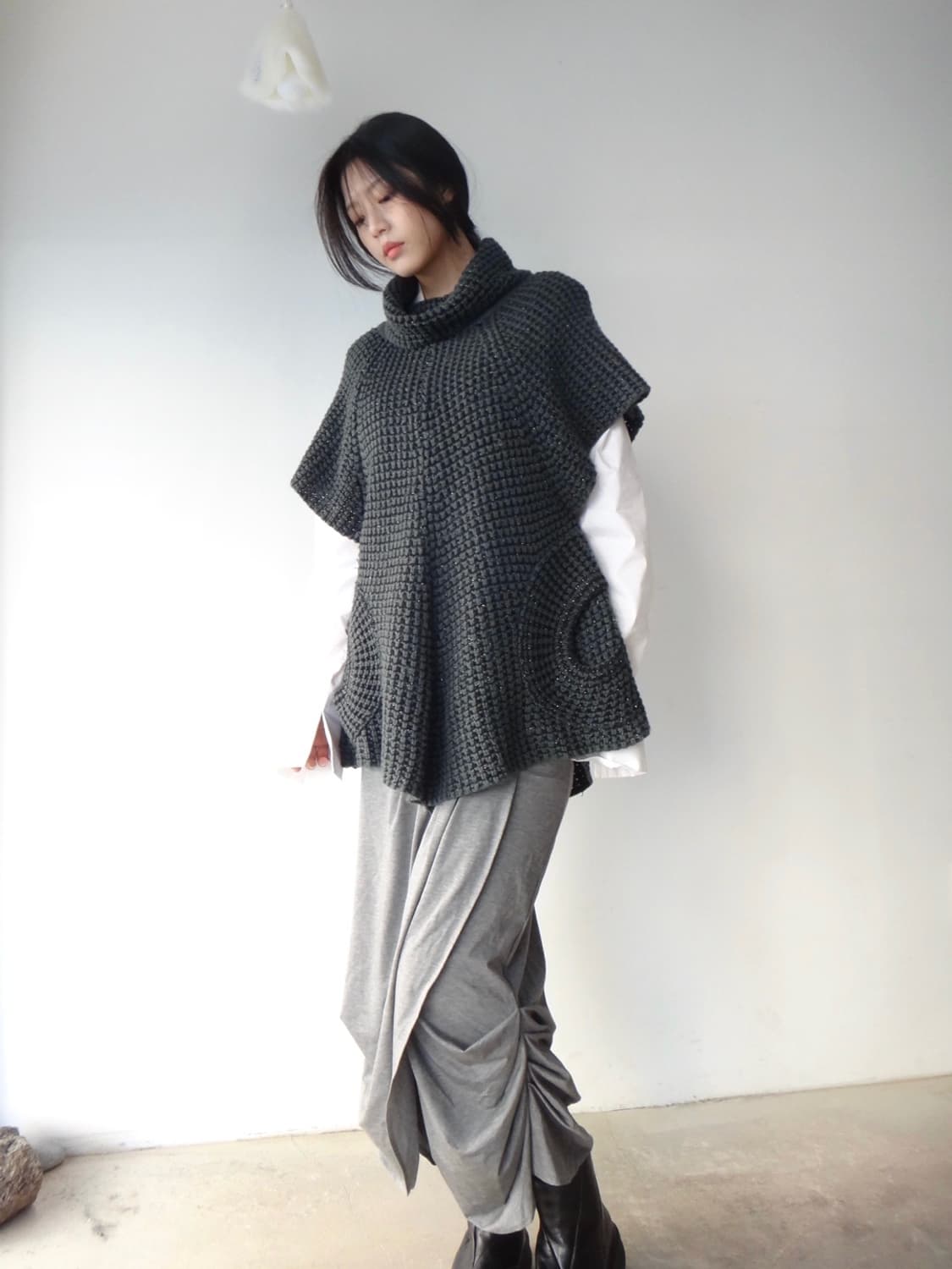 Round pocket twinkle half knit / gray 상품이미지5