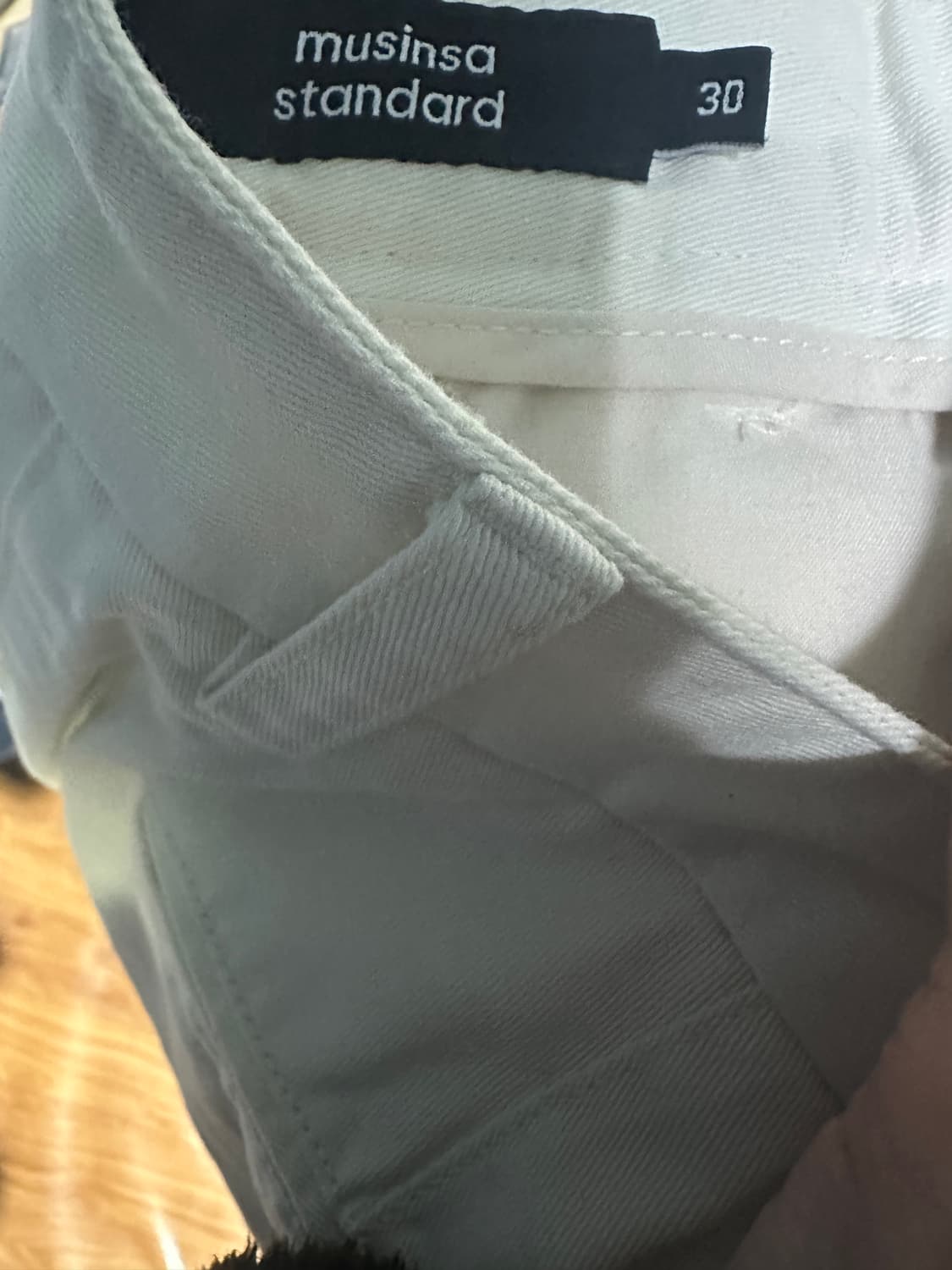 무신사 투턱 치노팬츠 크림 30 사이즈 상품이미지5