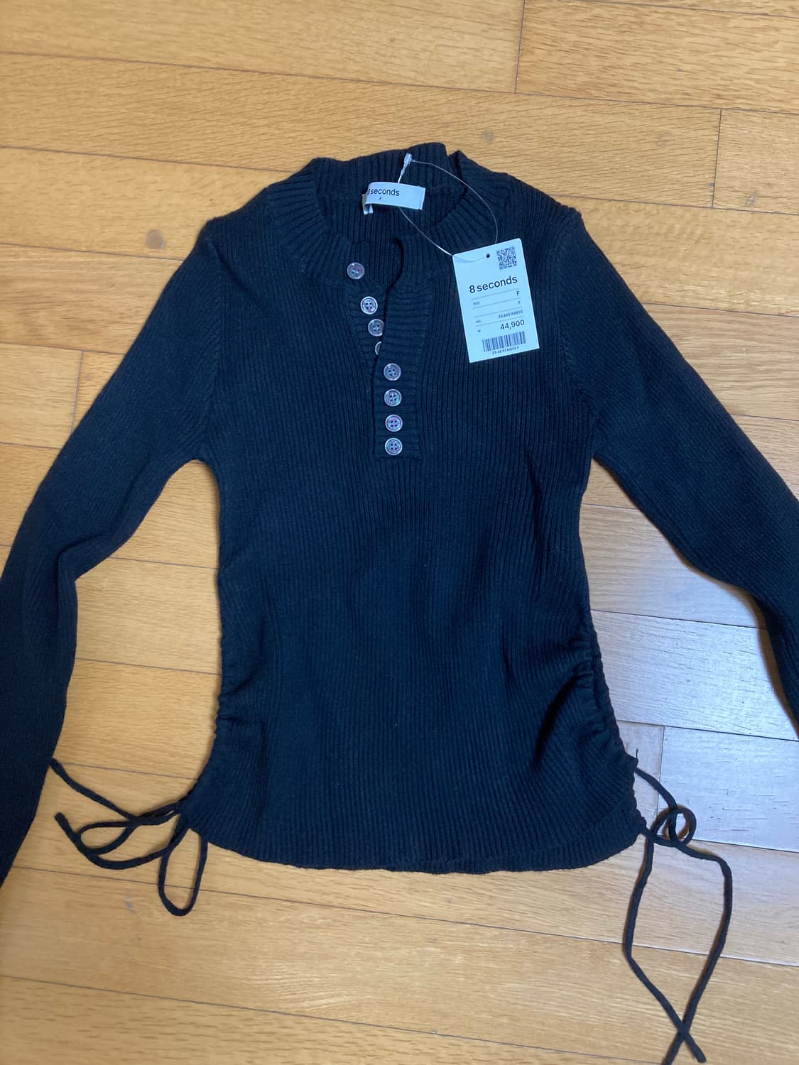 에잇세컨즈 버튼 니트 상품이미지2