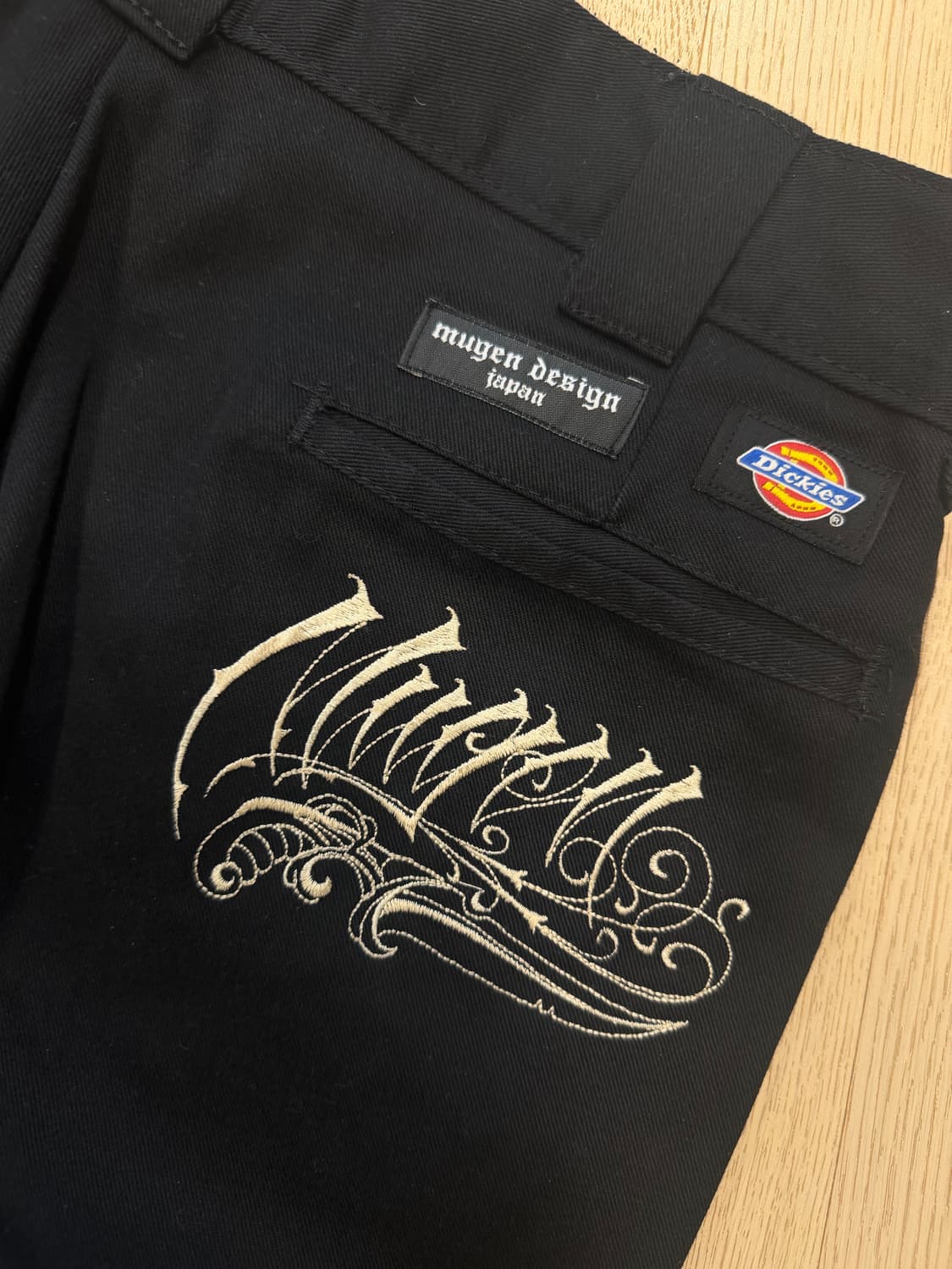 [32] 디키즈 x 무겐 디자인 트라이앵글 스터드 하프 팬츠 반바지 상품이미지1