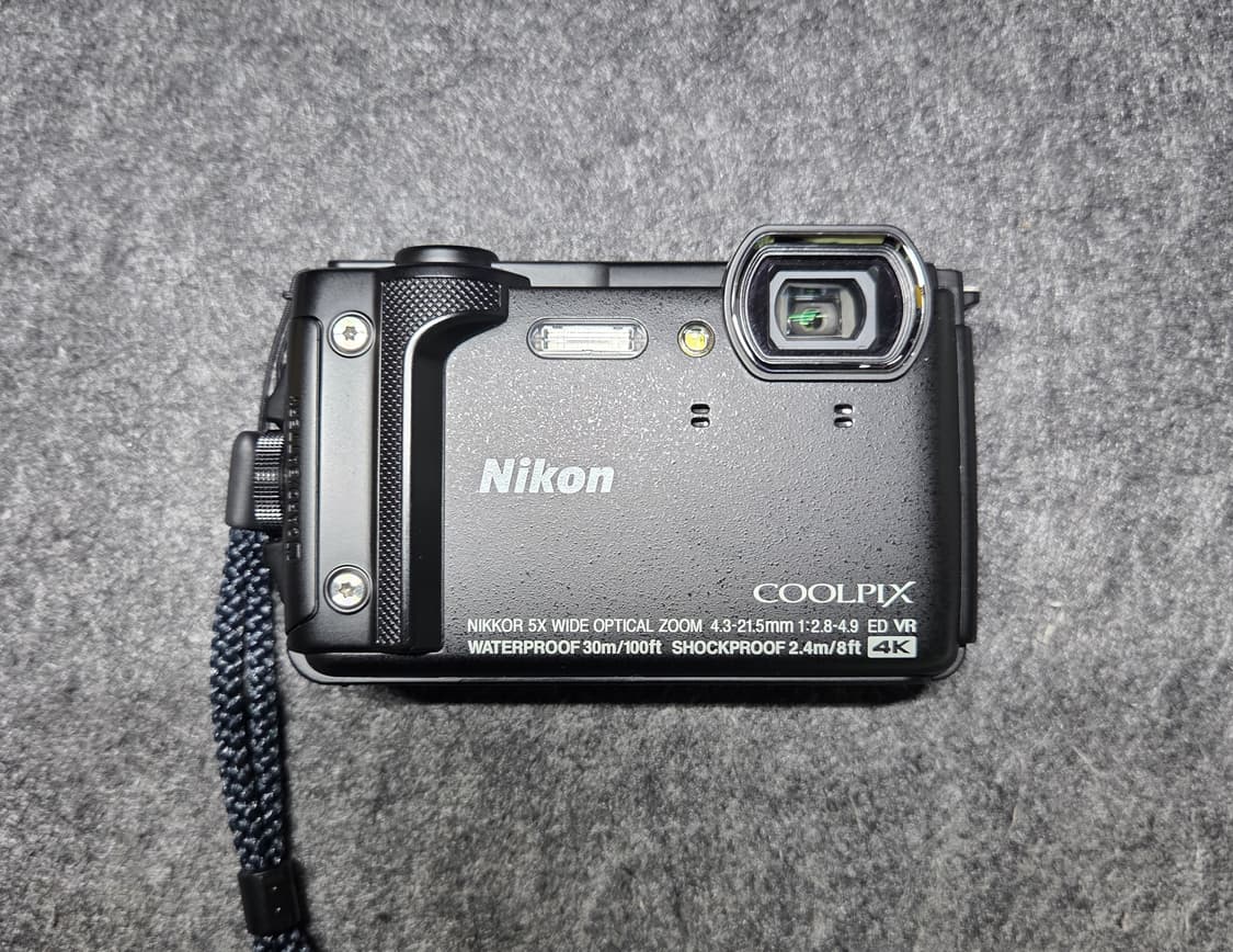 니콘 쿨픽스 w300 민트급 풀박스 (일본어, 영문 가능) 상품이미지1