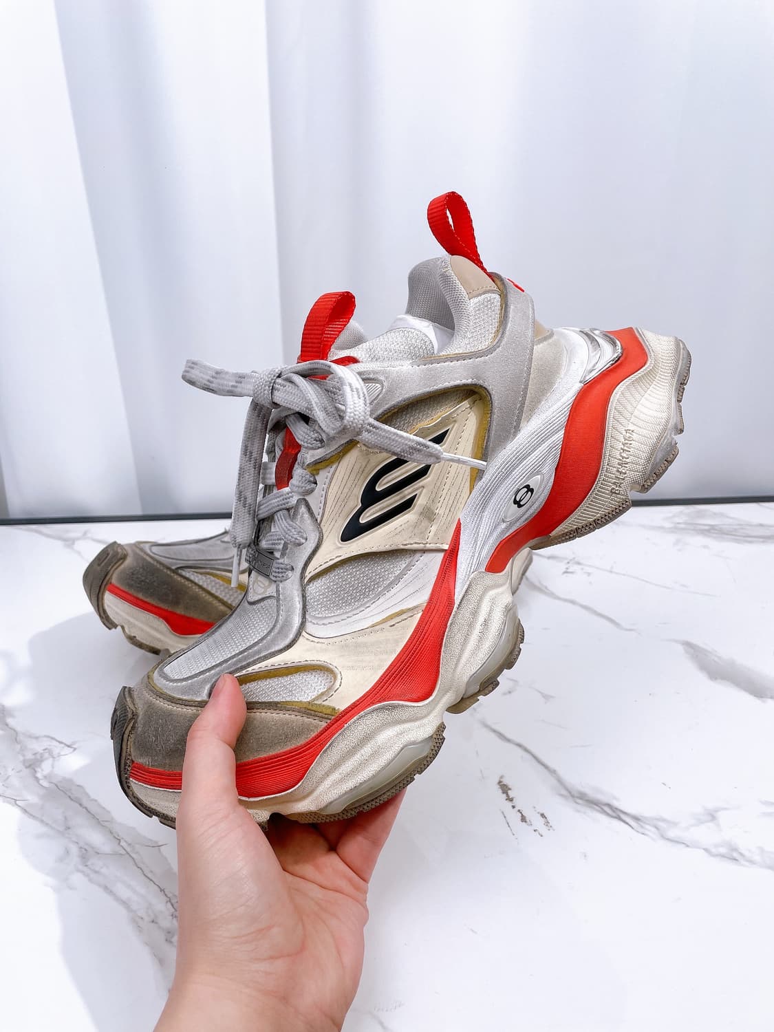 (정품/새상품) 발렌시아가 카고 스니커즈 그레이 레드 상품이미지1