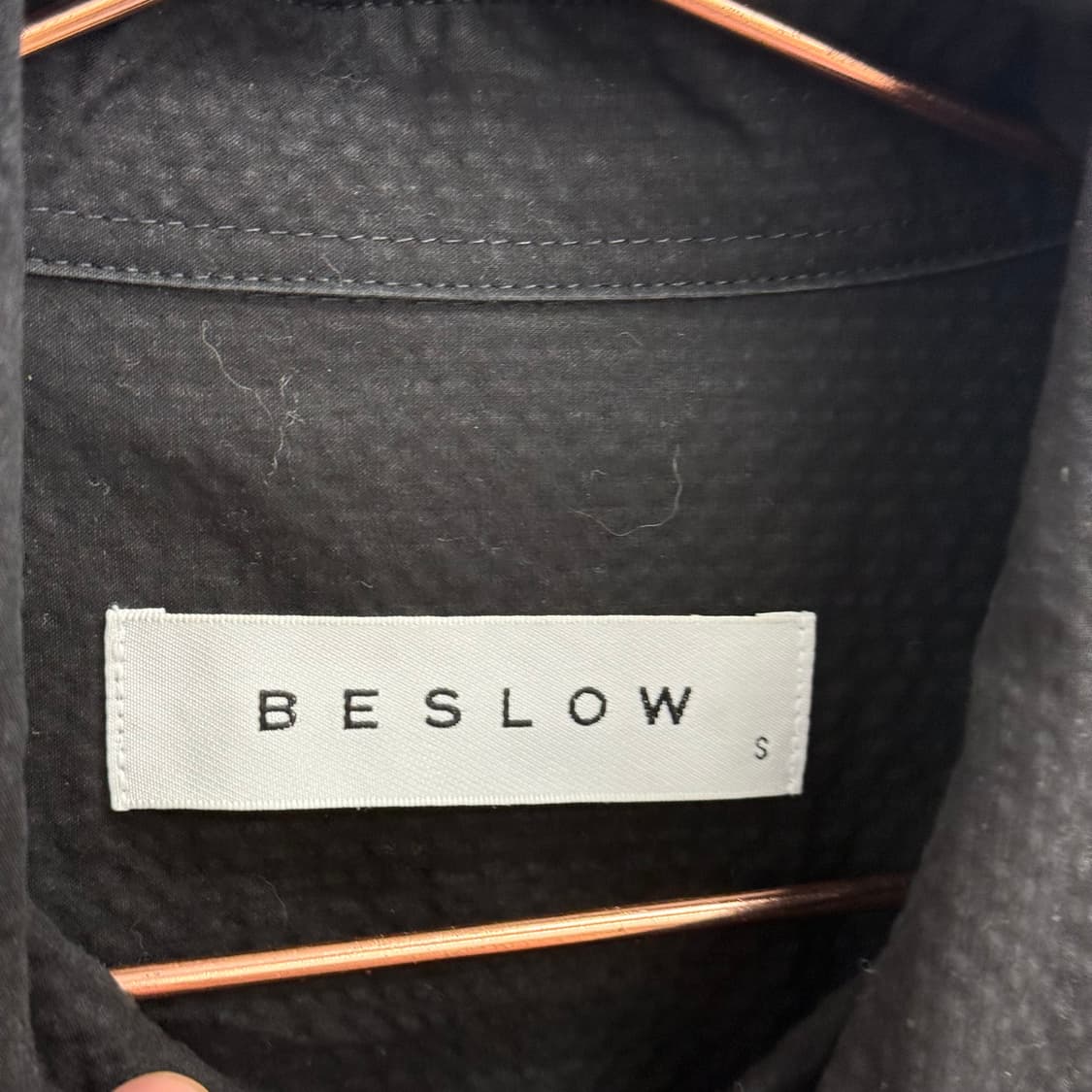 비슬로우 블랙 셔츠 (S) 상품이미지2