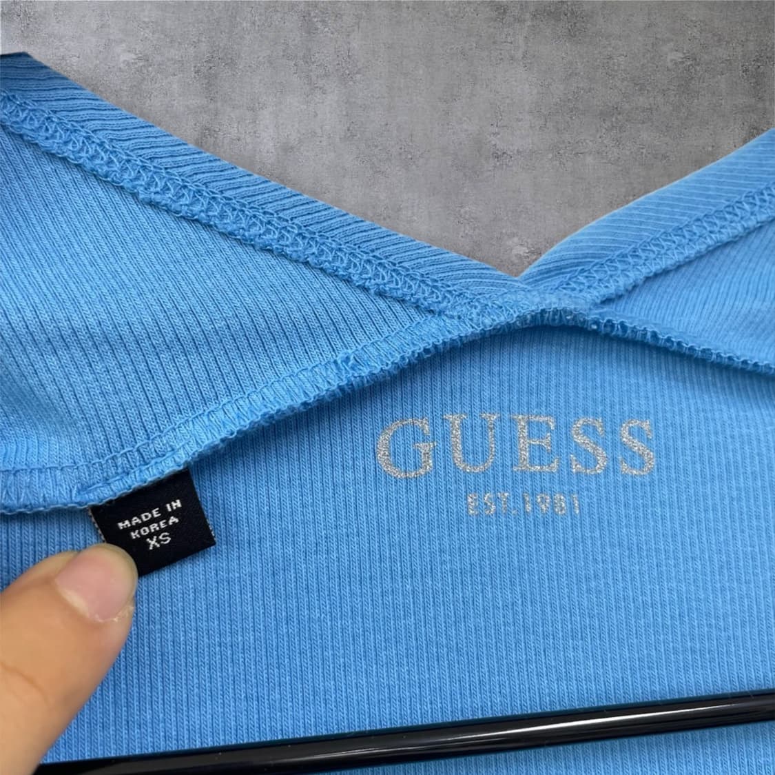 게스 Guess 스카이블루 슬림핏 골지 긴팔 티셔츠 XS 상품이미지2