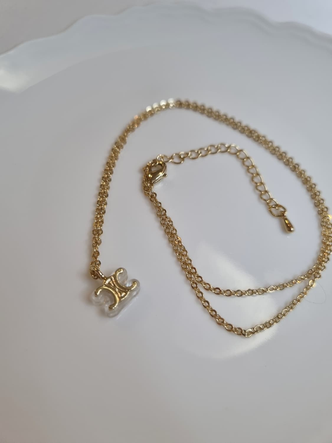 셀린느 업사이클링 레진 금장 목걸이 상품이미지2