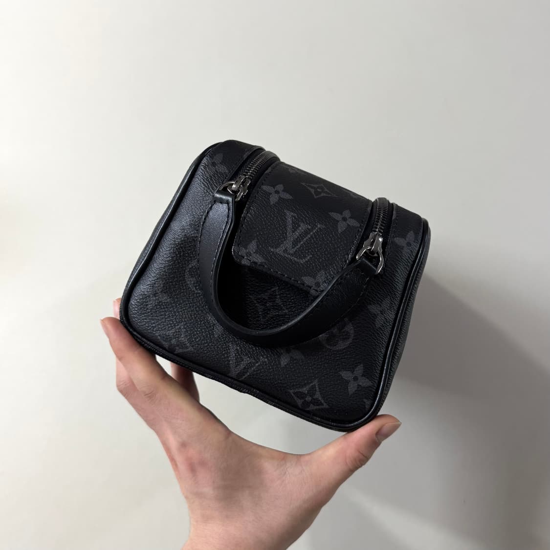 [백화점판/당일출고]루이비통 이클립스 돕키트 클러치 상품이미지3