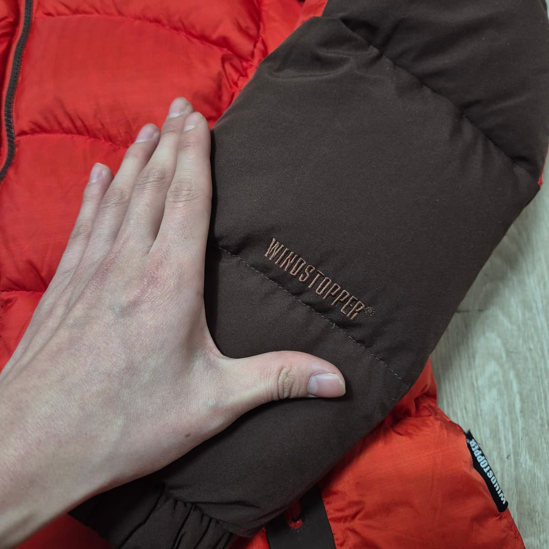 블랙야크 윈드스토퍼 여성 구스다운 후드 푸퍼 패딩  상품이미지7